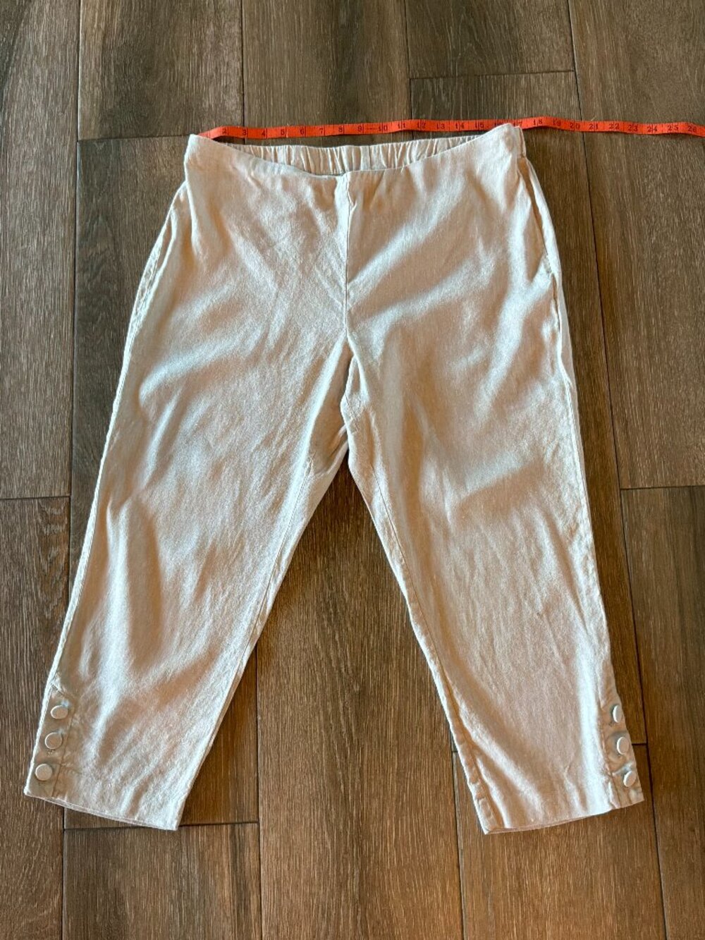 J Jill Linen stretch khaki color cropped women's pants buttons on leg  size L P